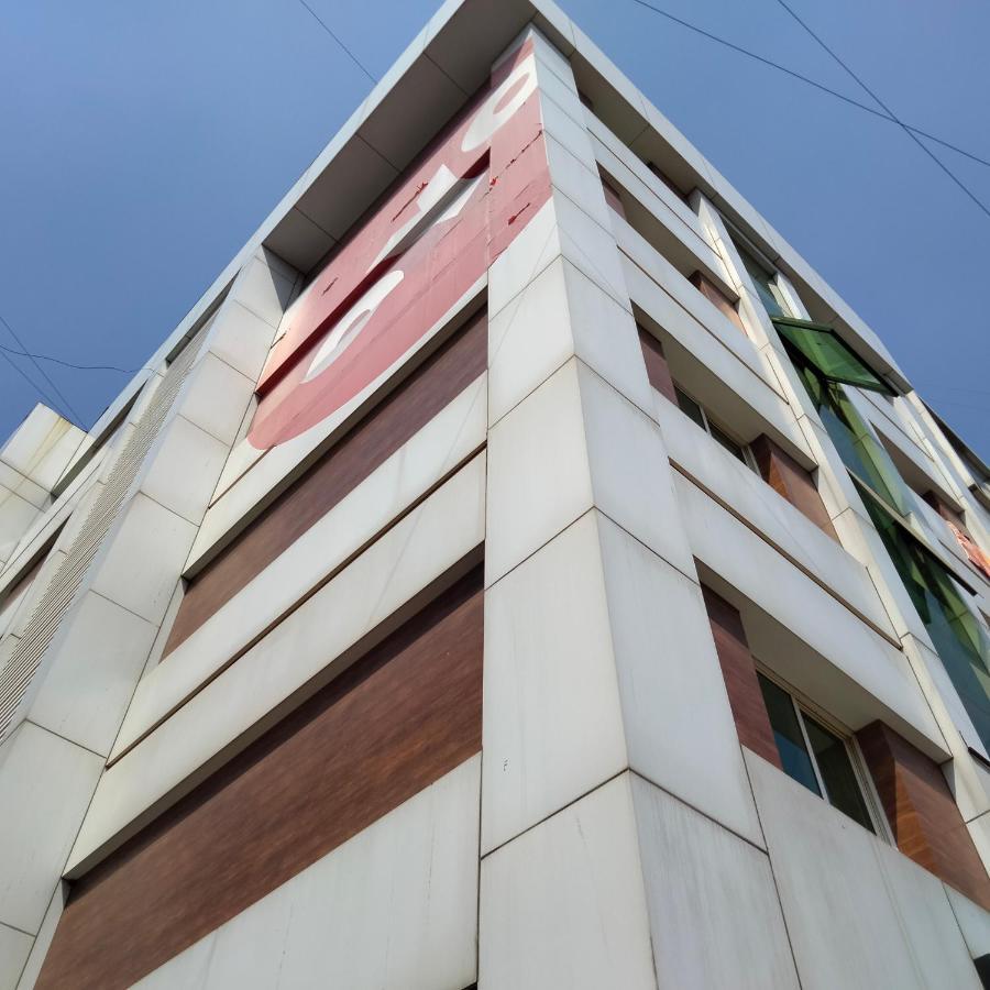 Hotel Everest Lodging Navi Mumbai Esterno foto