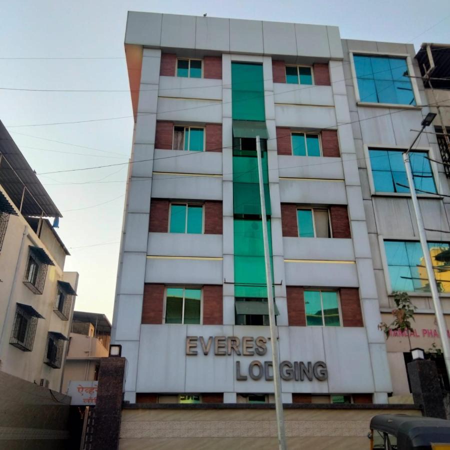 Hotel Everest Lodging Navi Mumbai Esterno foto