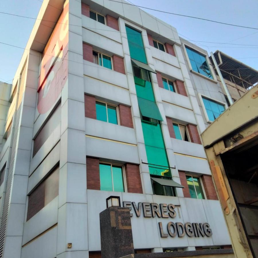 Hotel Everest Lodging Navi Mumbai Esterno foto