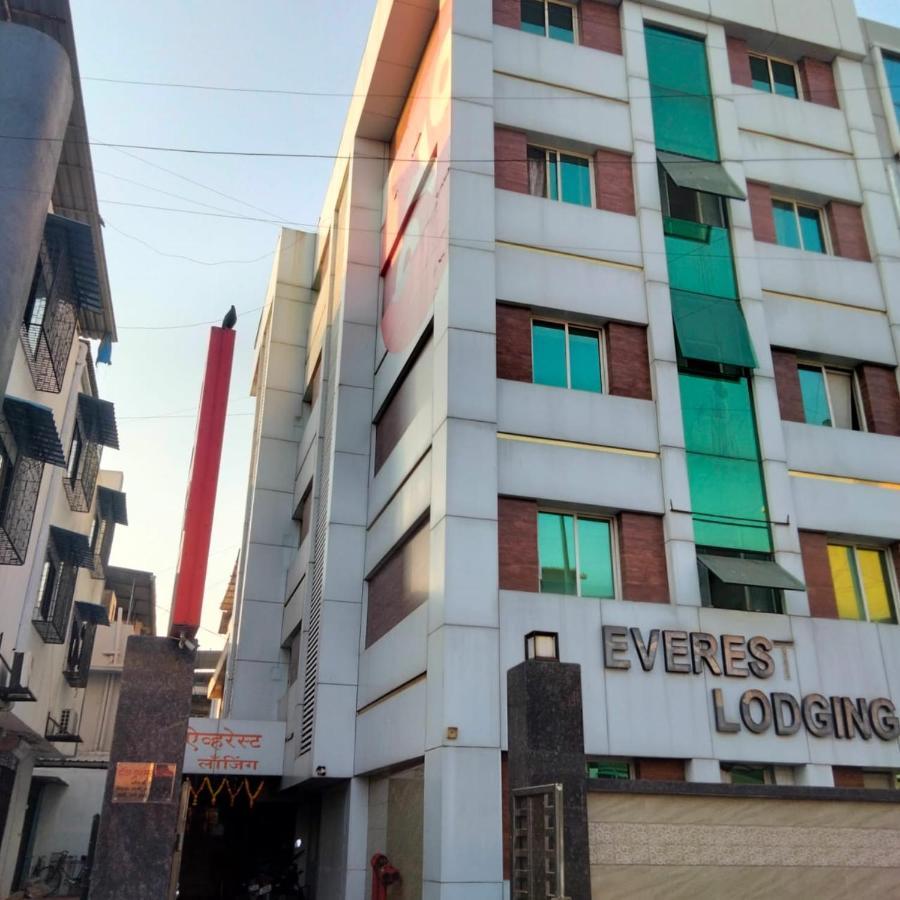 Hotel Everest Lodging Navi Mumbai Esterno foto