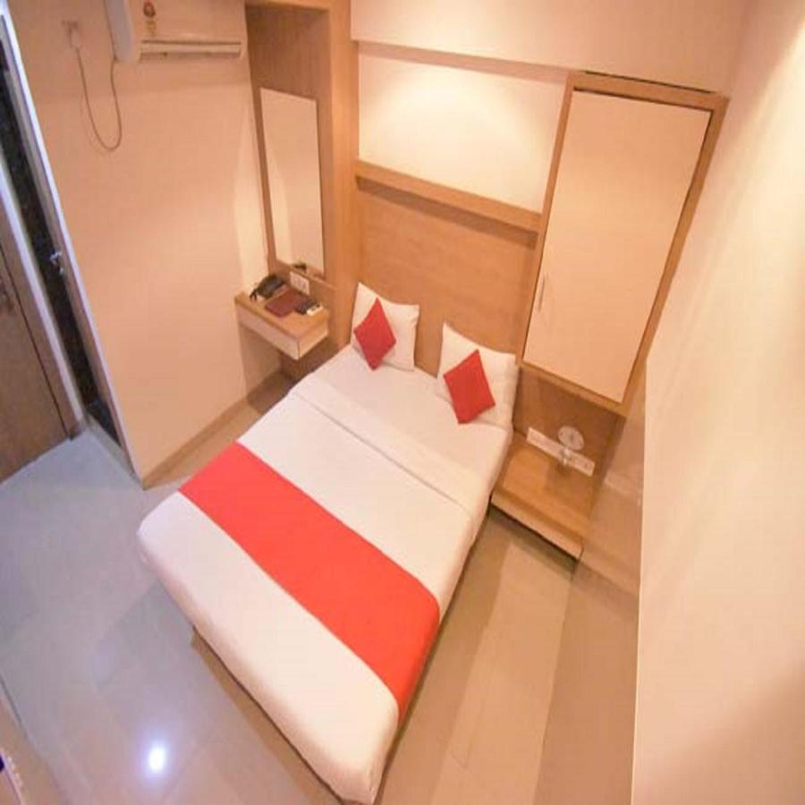 Hotel Everest Lodging Navi Mumbai Esterno foto