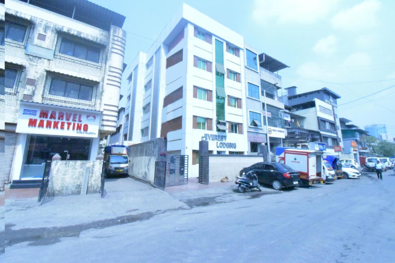 Hotel Everest Lodging Navi Mumbai Esterno foto