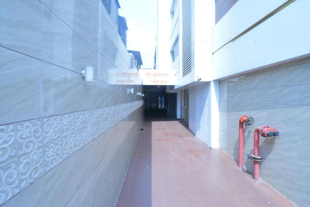 Hotel Everest Lodging Navi Mumbai Esterno foto